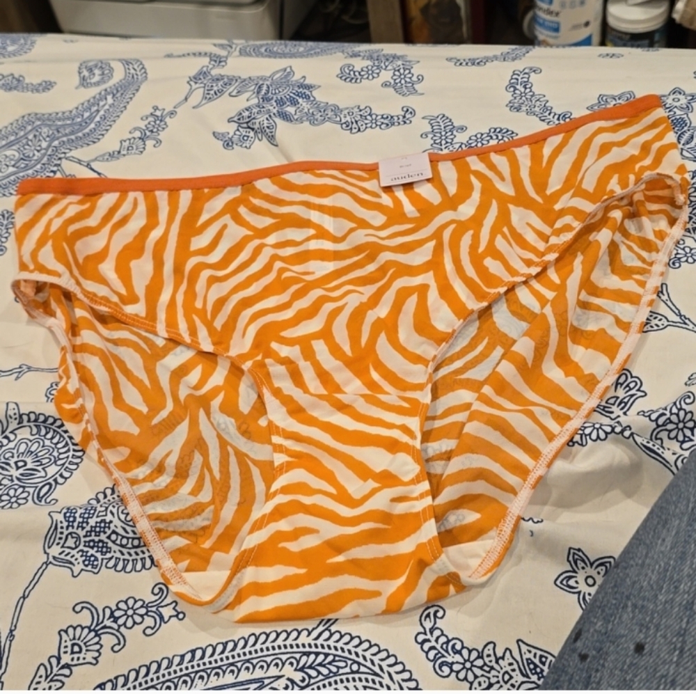 ❤️10/$10 New Sheer Orange and White Zebra Print Bikini Bottoms